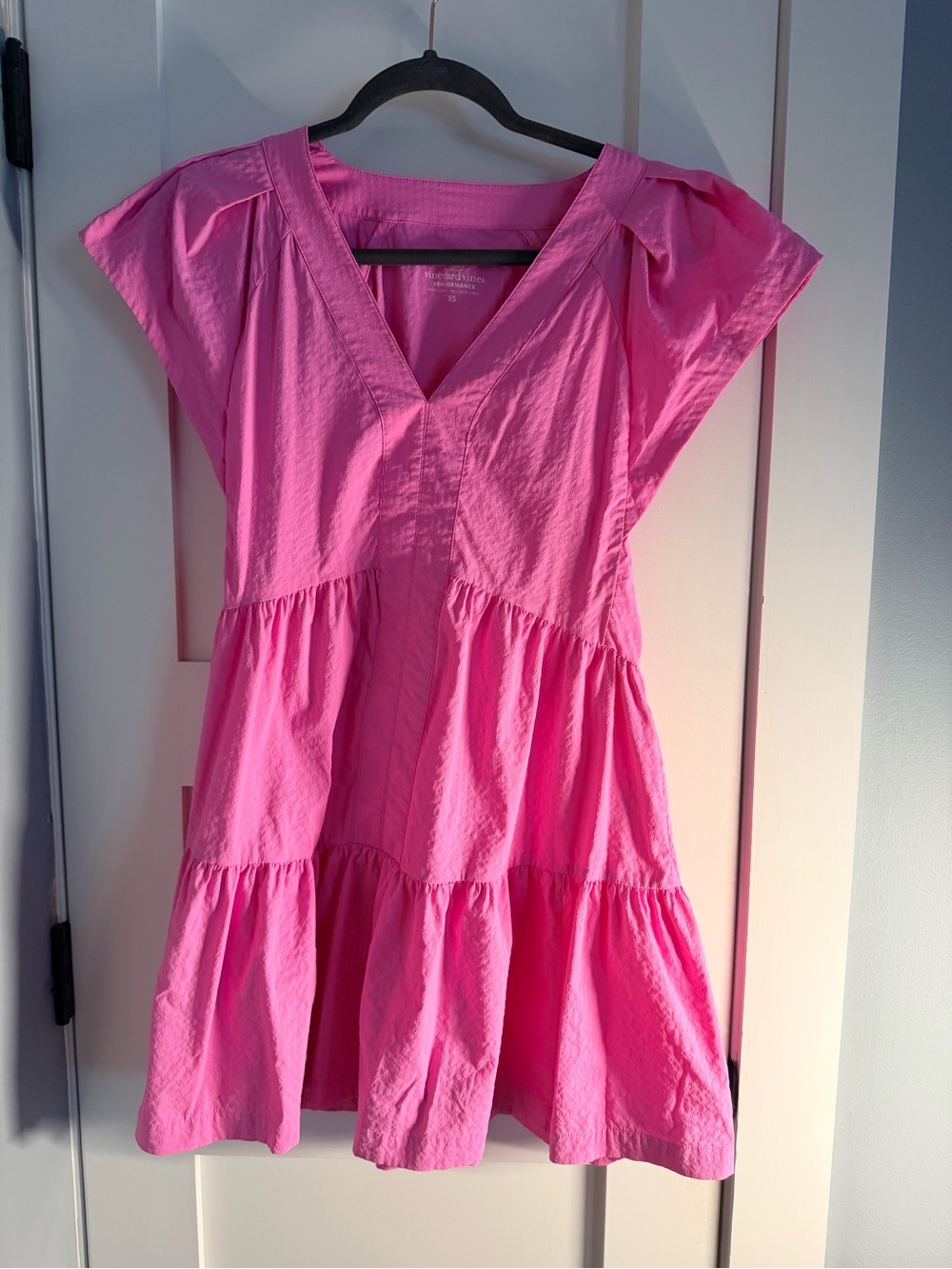 Vineyard Vines Bright Pink Tiered V‑Neck Woman's Dress